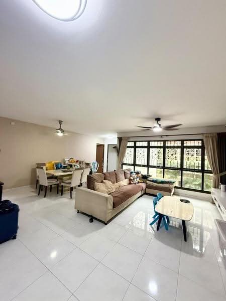 659A Jurong West Street 65, 659A Jurong West Street 65, Boon Lay / Jurong / Tuas, 3 Bedrooms, 1,184 sqft, HDB Flat For Sale, by Lucas Gooi, 500288551 - Living Room - PropertyGuru.com.sg
