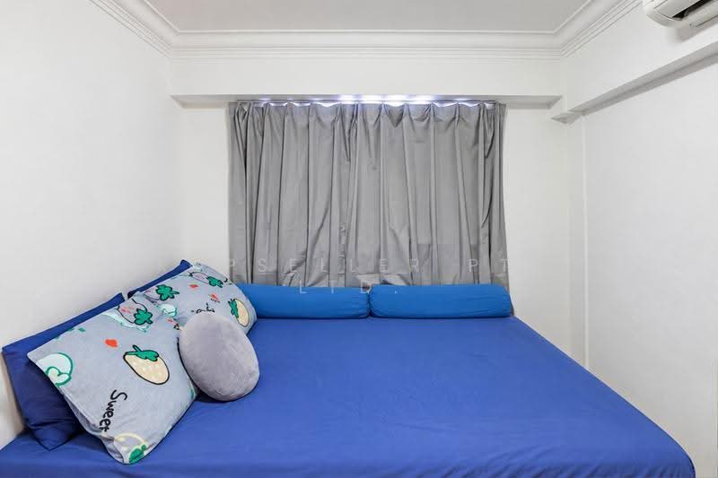 727 Yishun Street 71, 727 Yishun Street 71, Sembawang / Yishun, 3 Bedrooms, 904 sqft, HDB Flat For Sale, by Warren Chan, 500288554 - Bedroom - PropertyGuru.com.sg