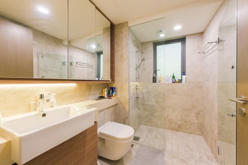 Affinity At Serangoon, Hougang / Punggol / Sengkang, 4 Bedrooms, 1,410 sqft, Condominium For Sale, by Julia Bensily, 500288598 - Bathroom - PropertyGuru.com.sg