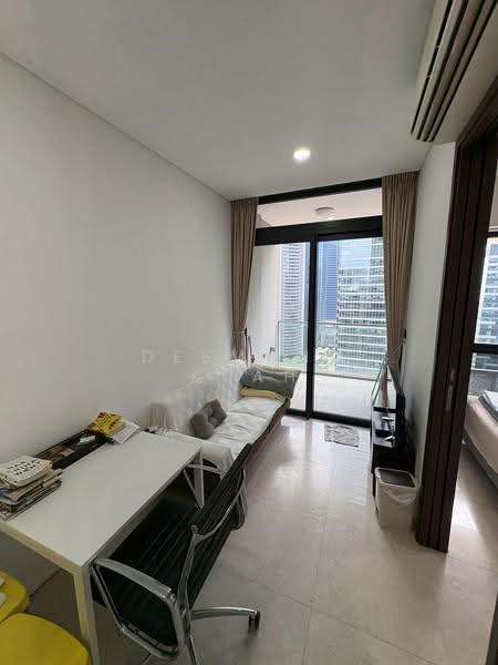 Robinson Suites, 50 Robinson Road, Boat Quay / Raffles Place / Marina, 1 Bedroom, 490 sqft, Condominium For Rent, by Desmond Kuah, 500288602 - Living Room - PropertyGuru.com.sg