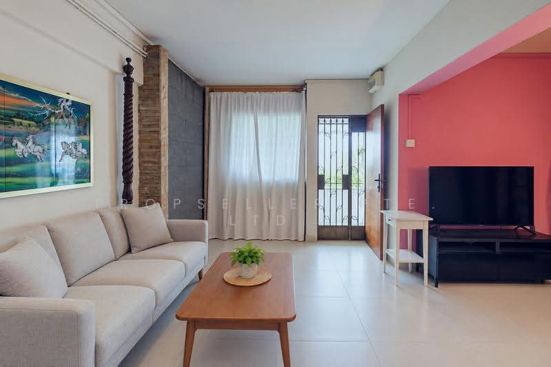 235 Ang Mo Kio Avenue 3, 235 Ang Mo Kio Avenue 3, Ang Mo Kio / Bishan / Thomson, 2 Bedrooms, 721 sqft, HDB Flat For Sale, by Aileen Chew, 500288611 - Living Room - PropertyGuru.com.sg