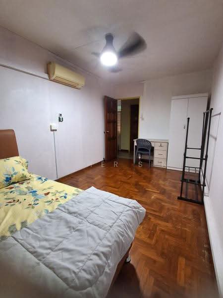 667 Choa Chu Kang Crescent, 667 Choa Chu Kang Crescent, Dairy Farm / Bukit Panjang / Choa Chu Kang, Room Rental, 120 sqft, HDB Flat For Rent, by Esther Sin, 500288612 - PropertyGuru.com.sg