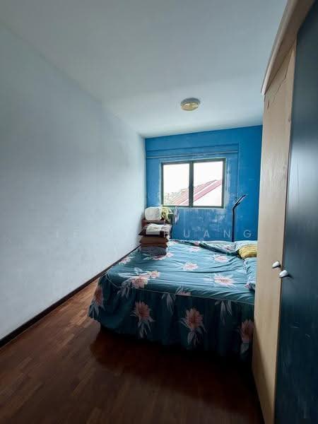 Stratford Court, 41A Bedok Ria Crescent, Bedok / Upper East Coast, 3 Bedrooms, 1,227 sqft, Condominium For Sale, by Lewis Huang, 500288613 - Bedroom - PropertyGuru.com.sg