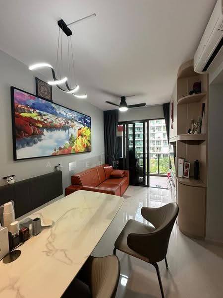 Midwood, 10 Hillview Rise, Dairy Farm / Bukit Panjang / Choa Chu Kang, 2 Bedrooms, 635 sqft, Condominium For Sale, by Albert New, 500288615 - Living Room - PropertyGuru.com.sg
