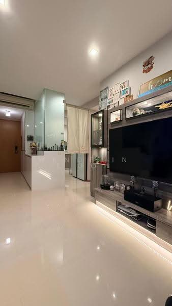 The Trilinq, 28A Jalan Lempeng, Buona Vista / West Coast / Clementi New Town, 3 Bedrooms, 1,356 sqft, Condominium For Rent, by Wendeline Goh, 500288619 - Living Room - PropertyGuru.com.sg