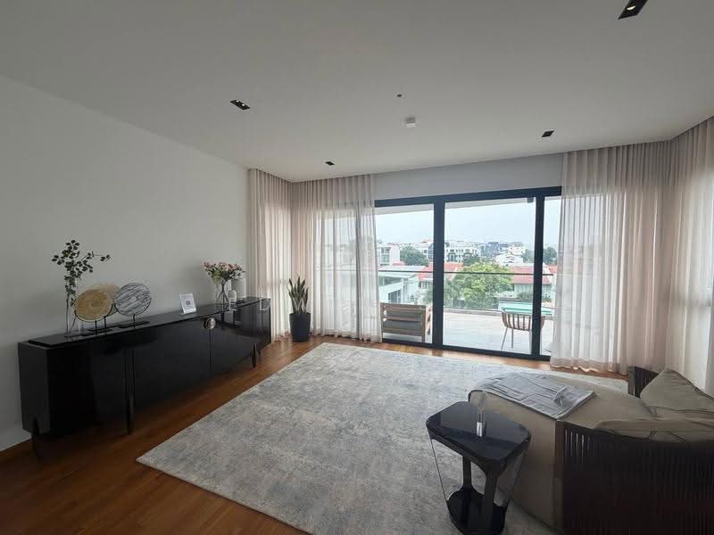 D15 Siglap / Marine Parade Brand New Freehold Detached House | Pool & Lift, East Coast / Marine Parade, 5 Bedrooms, 9,280 sqft, Detached House For Sale, by Edwin Su, 500288623 - Living Room - PropertyGuru.com.sg