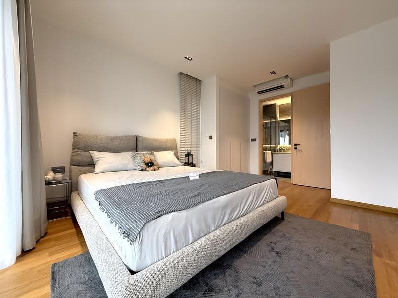 D15 BRAND NEW FREEHOLD 5Bed 5Bath Detached Landed @ Siglap!, Siglap Road, Frankel Road, East Coast Road, East Coast / Marine Parade, 5 Bedrooms, 9,407 sqft, Detached House For Sale, by Pamela Lua, 500288628 - Bedroom - PropertyGuru.com.sg