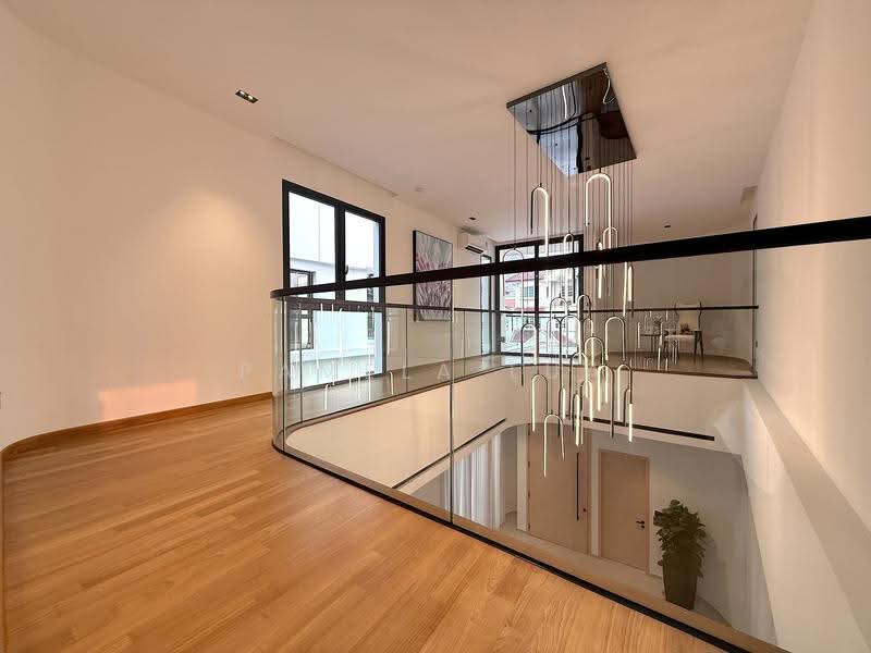 D15 BRAND NEW FREEHOLD 5Bed 5Bath Detached Landed @ Siglap!, Siglap Road, Frankel Road, East Coast Road, East Coast / Marine Parade, 5 Bedrooms, 9,407 sqft, Detached House For Sale, by Pamela Lua, 500288628 - Interior - PropertyGuru.com.sg