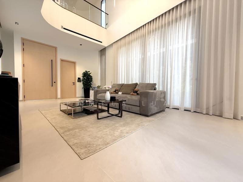 D15 BRAND NEW FREEHOLD 5Bed 5Bath Detached Landed @ Siglap!, Siglap Road, Frankel Road, East Coast Road, East Coast / Marine Parade, 5 Bedrooms, 9,407 sqft, Detached House For Sale, by Pamela Lua, 500288628 - Living Room - PropertyGuru.com.sg