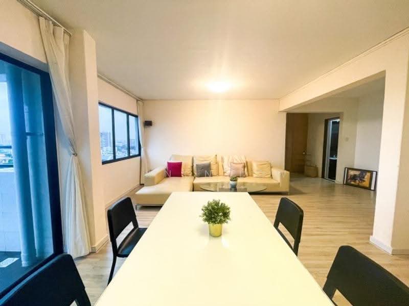Laguna Park, 5000A Marine Parade Road, East Coast / Marine Parade, 3 Bedrooms, 1,453 sqft, Apartment For Sale, by Vernon Low, 500288636 - PropertyGuru.com.sg