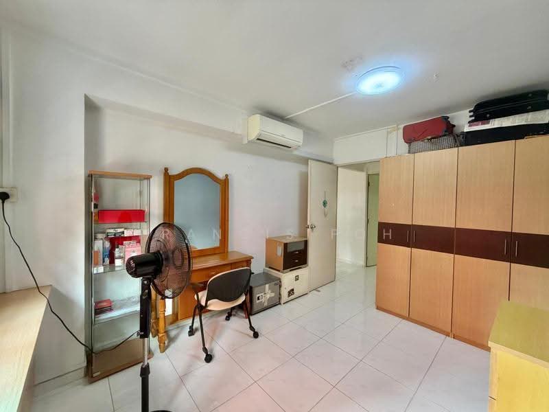 88 Redhill Close, 88 Redhill Close, Alexandra / Commonwealth, 3 Bedrooms, 1,227 sqft, HDB Flat For Sale, by Francis Poh, 500288673 - Bedroom - PropertyGuru.com.sg