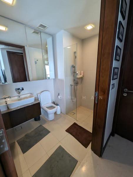 Spottiswoode Residences, 48 Spottiswoode Park Road, Chinatown / Tanjong Pagar, 2 Bedrooms, 926 sqft, Condominium For Rent, by Su-san Han, 500288680 - Bathroom - PropertyGuru.com.sg