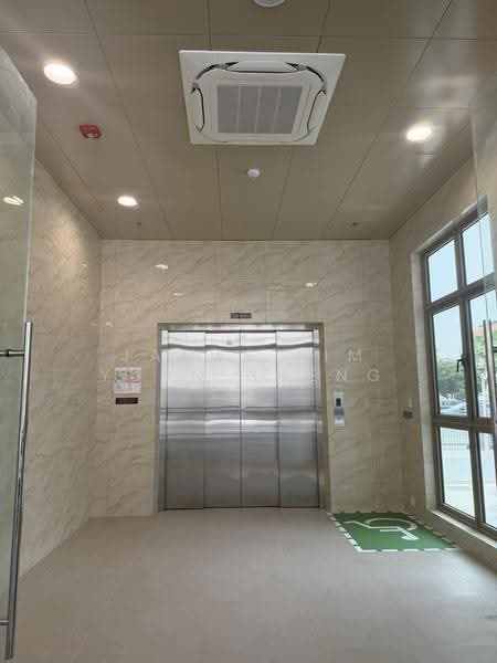 Newly Fitted B1 Space/Ancillary Office, Eunos / Geylang / Paya Lebar, 2,207 sqft, Light Industrial (B1) For Rent, by James Lim Yuan Sheng, 500288697 - Entrance - CommercialGuru.com.sg