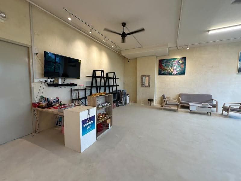 Tradehub 21, 8 Boon Lay Way, Boon Lay / Jurong / Tuas, 1,808 sqft, Light Industrial (B1) For Rent, by Ben Chew, 500288718 - Living Room - CommercialGuru.com.sg