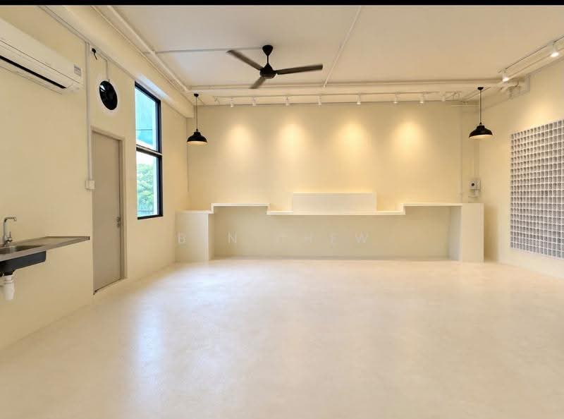 Tradehub 21, 8 Boon Lay Way, Boon Lay / Jurong / Tuas, 1,808 sqft, Light Industrial (B1) For Rent, by Ben Chew, 500288718 - Interior - CommercialGuru.com.sg
