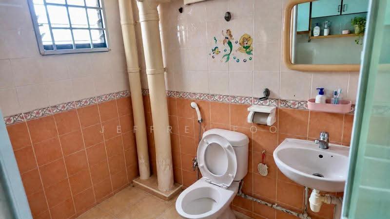 260C Sengkang East Way, 260C Sengkang East Way, Hougang / Punggol / Sengkang, 3 Bedrooms, 1,184 sqft, HDB Flat For Sale, by Jeffrey Foo, 500288721 - Bathroom - PropertyGuru.com.sg