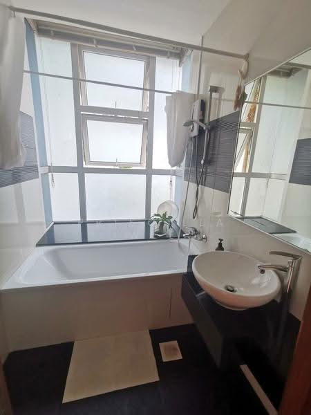 Residence 66, 66 Telok Kurau Road, East Coast / Marine Parade, Room Rental, 100 sqft, Apartment For Rent, by Priscilla Wee, 500288737 - Bathroom - PropertyGuru.com.sg