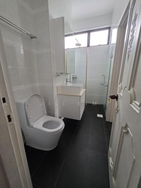 Faber Hills Estate, Faber Park, Buona Vista / West Coast / Clementi New Town, 4 Bedrooms, 5,091 sqft, Semi-Detached House For Rent, by Jill Sim, 500288738 - Bathroom - PropertyGuru.com.sg