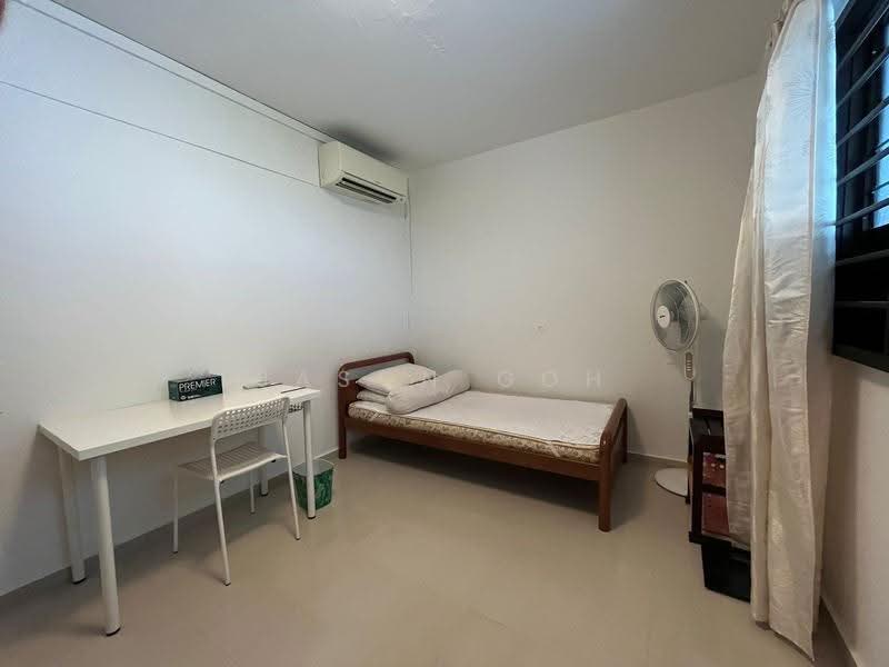 219 Bukit Batok Street 21, 219 219, Dairy Farm / Bukit Panjang / Choa Chu Kang, 1 Bedroom, , HDB Flat For Rent, by Jason Goh, 500288743 - PropertyGuru.com.sg