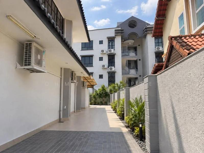 40 Jalan Chermat, Hougang / Punggol / Sengkang, 4 Bedrooms, 3,800 sqft, Bungalow House For Sale, by Regine Cher, 500288746 - Exterior - PropertyGuru.com.sg