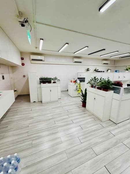 Woodlands Bizhub, 190 Woodlands Industrial Park E5, Sembawang / Yishun, 1,400 sqft, Factory / Workshop (B2) For Rent, by Patricia Koh, 500288750 - Interior - CommercialGuru.com.sg