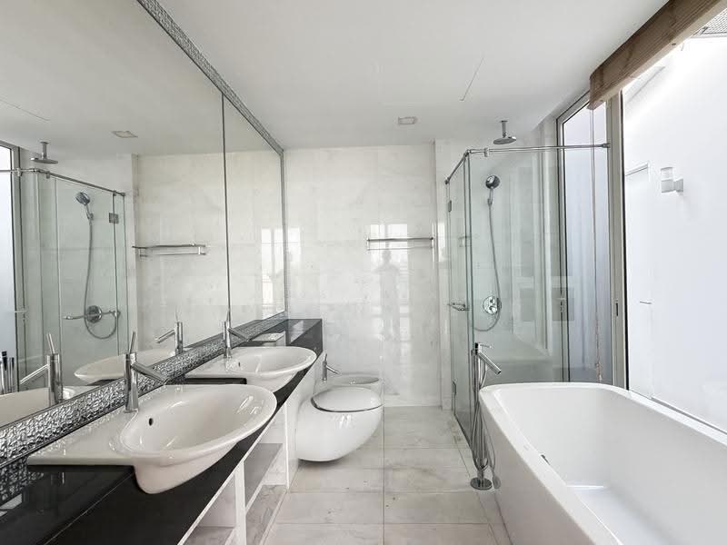 Turquoise, 51 Cove Drive, Harbourfront / Telok Blangah, 3 Bedrooms, 3,111 sqft, Condominium For Rent, by Raymond Ler, 500288777 - Bathroom - PropertyGuru.com.sg