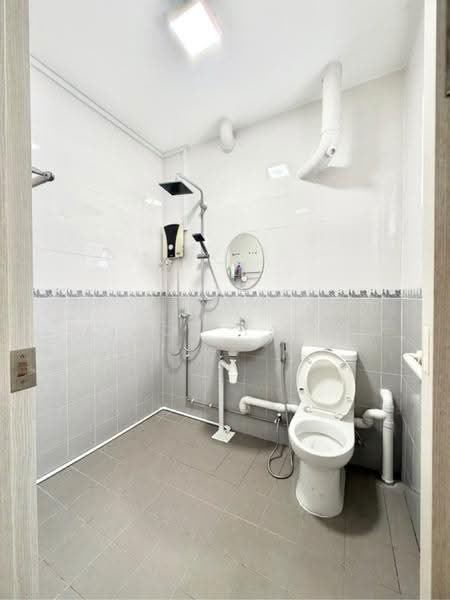126 Pending Road, 126 126, Dairy Farm / Bukit Panjang / Choa Chu Kang, 2 Bedrooms, 785 sqft, HDB Flat For Sale, by Ainon Talib, 500288782 - PropertyGuru.com.sg