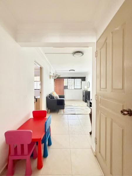 126 Pending Road, 126 126, Dairy Farm / Bukit Panjang / Choa Chu Kang, 2 Bedrooms, 785 sqft, HDB Flat For Sale, by Ainon Talib, 500288782 - PropertyGuru.com.sg