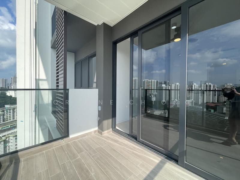 Avenue South Residence, 11 Silat Avenue, Alexandra / Commonwealth, 2 Bedrooms, 657 sqft, Condominium For Sale, by Korynne Chiong, 500288785 - Balcony - PropertyGuru.com.sg