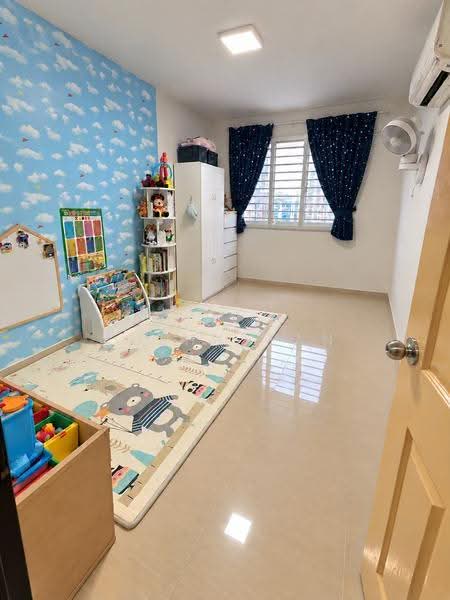 898A Tampines Street 81, 898A Tampines Street 81, Pasir Ris / Tampines, 3 Bedrooms, 1,119 sqft, HDB Flat For Sale, by Elaine Kuehn-Tan, 500288786 - Study - PropertyGuru.com.sg