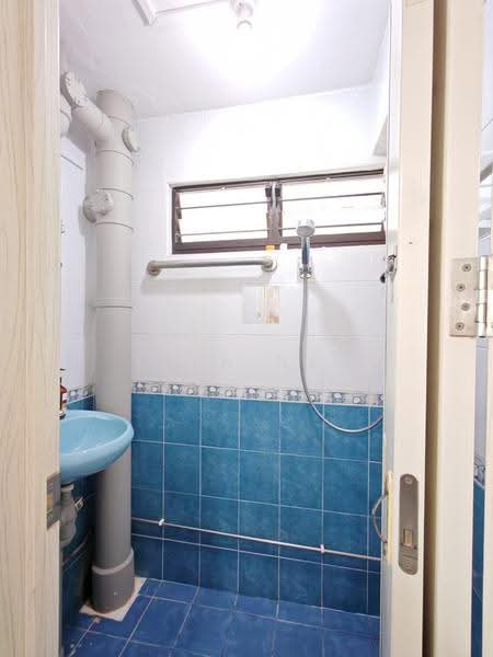 187 Boon Lay Avenue, 187 Boon Lay Avenue, Boon Lay / Jurong / Tuas, 2 Bedrooms, 635 sqft, HDB Flat For Sale, by Yean Nee, 500288787 - Bathroom - PropertyGuru.com.sg