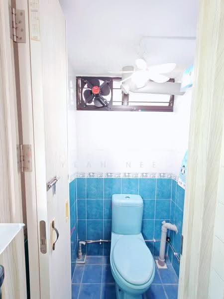 187 Boon Lay Avenue, 187 Boon Lay Avenue, Boon Lay / Jurong / Tuas, 2 Bedrooms, 635 sqft, HDB Flat For Sale, by Yean Nee, 500288787 - Bathroom - PropertyGuru.com.sg