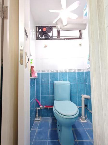 187 Boon Lay Avenue, 187 Boon Lay Avenue, Boon Lay / Jurong / Tuas, 2 Bedrooms, 635 sqft, HDB Flat For Sale, by Yean Nee, 500288787 - Bathroom - PropertyGuru.com.sg