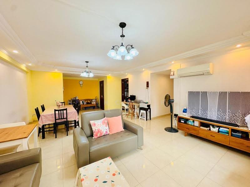 277 Toh Guan Road, 277 Toh Guan Road, Boon Lay / Jurong / Tuas, 3 Bedrooms, 1,302 sqft, HDB Flat For Sale, by STEVEN NG, 500288804 - Living Room - PropertyGuru.com.sg