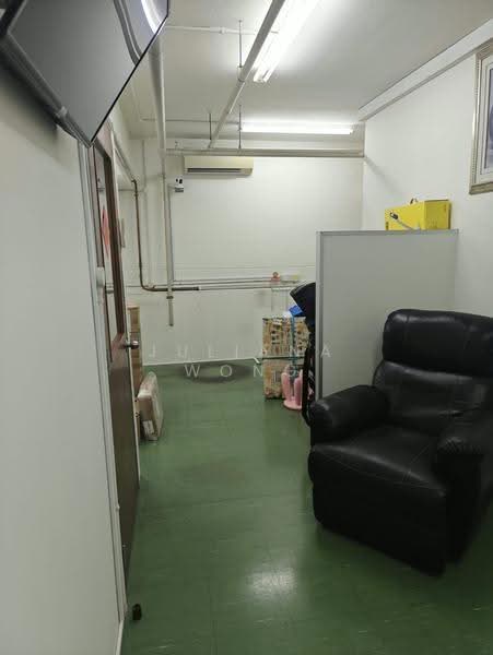 Wcega Plaza, 1 Bukit Batok Crescent, Dairy Farm / Bukit Panjang / Choa Chu Kang, 2,411 sqft, Light Industrial (B1) For Rent, by Juliana Wong, 500288813 - Interior - CommercialGuru.com.sg