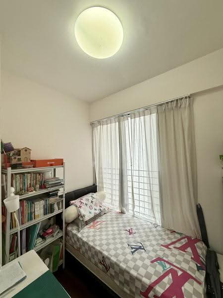 Watermark Robertson Quay, 1 Rodyk Street, Orchard / River Valley, 3 Bedrooms, 1,076 sqft, Apartment For Sale, by Lynn Er, 500288815 - Bedroom - PropertyGuru.com.sg