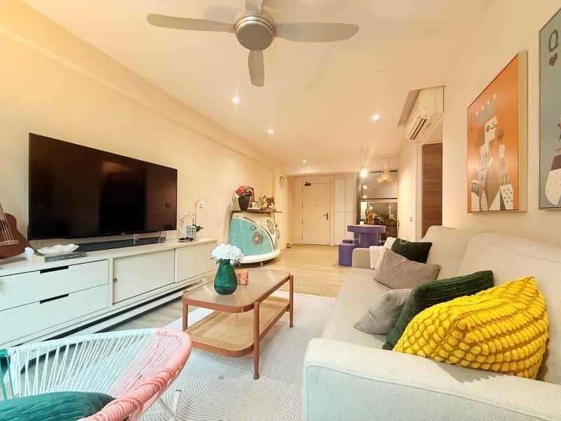 264A Punggol Way, 264A Punggol Way, Hougang / Punggol / Sengkang, 2 Bedrooms, 990 sqft, HDB Flat For Sale, by Fariz Rashid, 500288818 - Living Room - PropertyGuru.com.sg