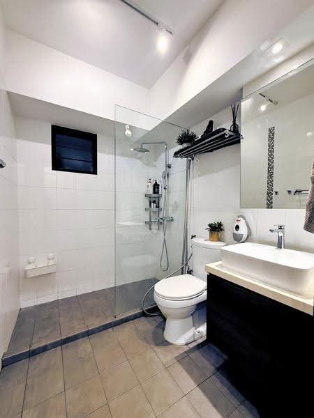 264A Punggol Way, 264A Punggol Way, Hougang / Punggol / Sengkang, 2 Bedrooms, 990 sqft, HDB Flat For Sale, by Fariz Rashid, 500288818 - Common Bathroom - PropertyGuru.com.sg