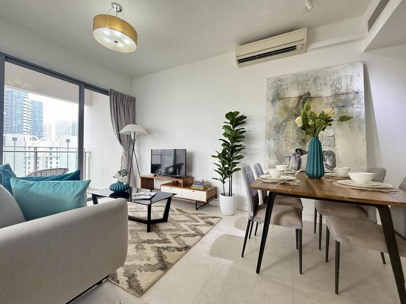 Starlight Suites, 11 River Valley Close, Orchard / River Valley, 2 Bedrooms, 1,076 sqft, Condominium For Sale, by Nicole Chan, 500288827 - Living Room - PropertyGuru.com.sg
