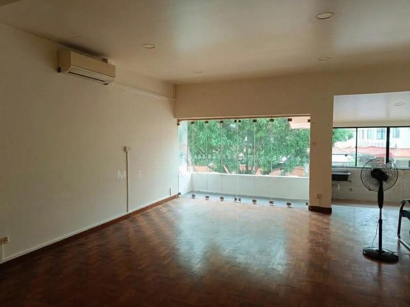 Yunnan Gardens, Yunnan Walk 1, Boon Lay / Jurong / Tuas, 3 Bedrooms, 2,980 sqft, Terraced House For Sale, by Megan Ong, 500288830 - Upper Floor Living Room - PropertyGuru.com.sg