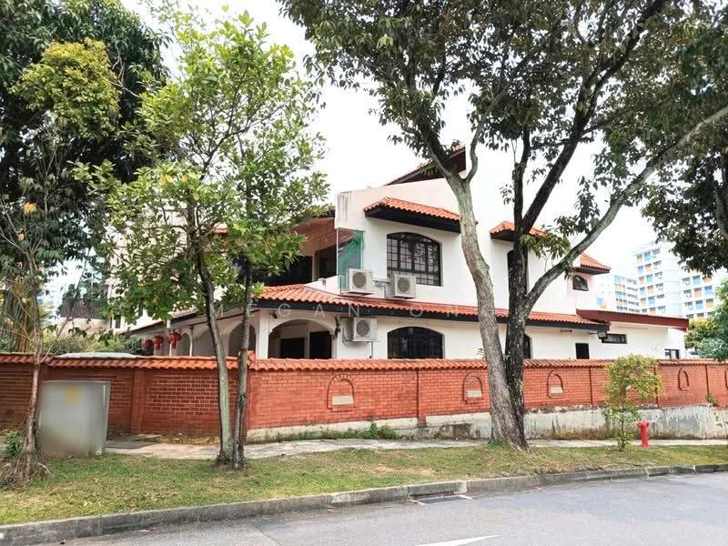 Yunnan Gardens, Yunnan Walk 1, Boon Lay / Jurong / Tuas, 3 Bedrooms, 2,980 sqft, Terraced House For Sale, by Megan Ong, 500288830 - Exterior - PropertyGuru.com.sg