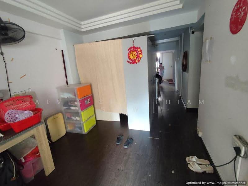 6 Marsiling Drive, 6 Marsiling Drive, Admiralty / Woodlands, 3 Bedrooms, 680 sqft, HDB Flat For Sale, by Alvin Chua Thiam Siew, 500288833 - Corridor - PropertyGuru.com.sg