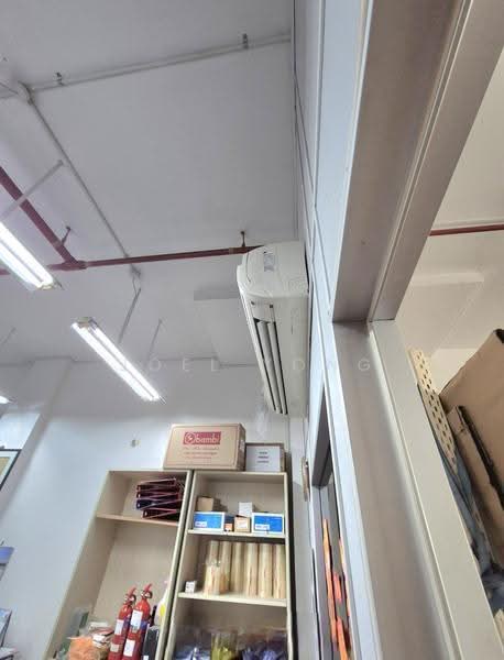 unit is right beside goods lifts!, walking distance to aljunied mrt station!, Eunos / Geylang / Paya Lebar, 1,729 sqft, Light Industrial (B1) For Rent, by Joel Yong, 500288839 - CommercialGuru.com.sg