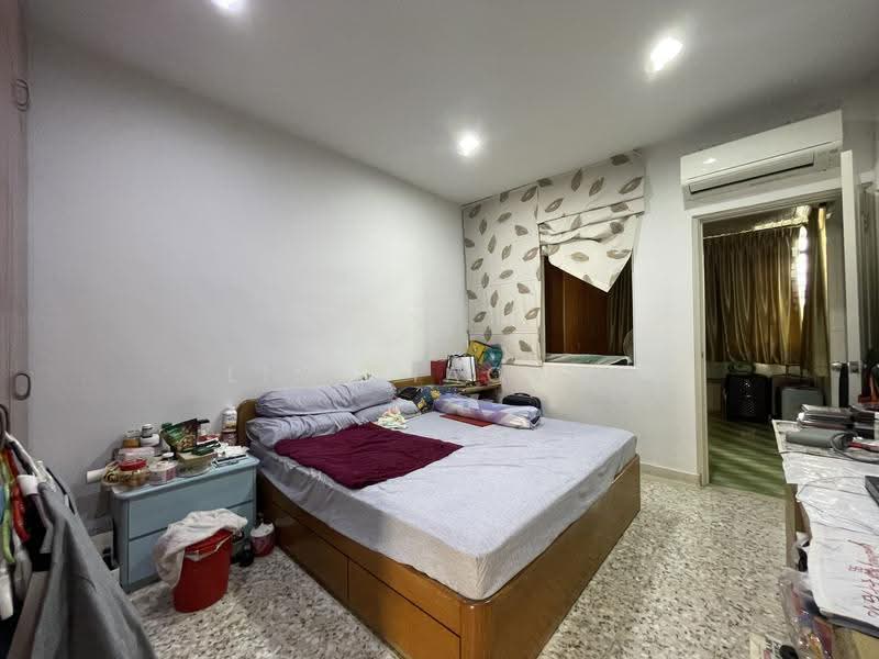 Peakville Avenue, Bedok / Upper East Coast, 5 Bedrooms, 2,723 sqft, Corner Terrace For Sale, by Lim Xiaowei, 500288848 - Bedroom - PropertyGuru.com.sg