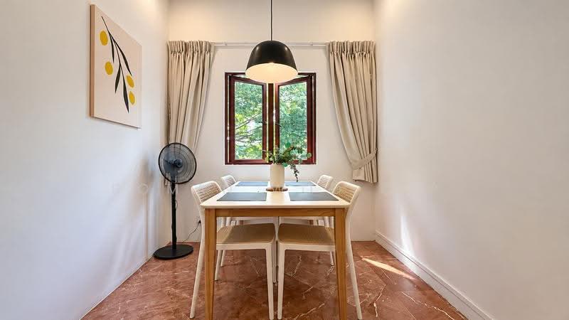 Kew Residencia, Kew Crescent, Bedok / Upper East Coast, 4 Bedrooms, 2,476 sqft, Cluster House For Sale, by Roman Woo C P, 500288853 - Dining Room - PropertyGuru.com.sg