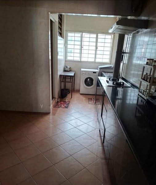 772 Woodlands Drive 60, 772 Woodlands Drive 60, Admiralty / Woodlands, 3 Bedrooms, 1,001 sqft, HDB Flat For Sale, by Helen Yagappan, 500288863 - Kitchen - PropertyGuru.com.sg
