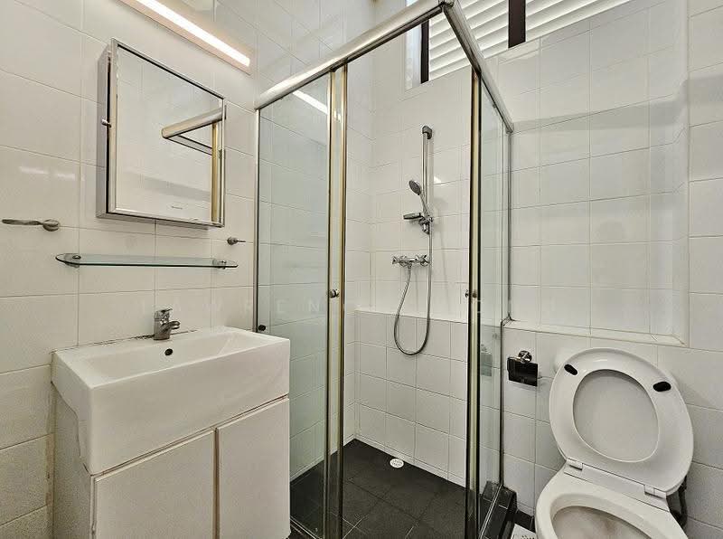 Townerville, McNair Road, Balestier / Toa Payoh, 3 Bedrooms, 2,472 sqft, Conservation House For Rent, by Lawrence Hong, 500288872 - Bathroom - PropertyGuru.com.sg