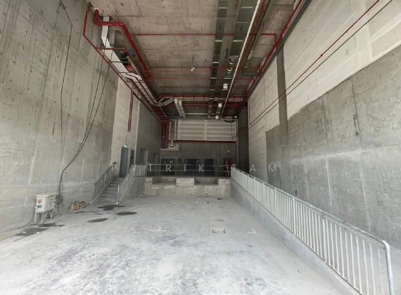 B2 Factory Space at Jalan Papan with 6m Ceiling and 300A Power, Jalan Papan, Boon Lay / Jurong / Tuas, 19,435 sqft, Factory / Workshop (B2) For Rent, by Patrik Tam, 500288875 - 2 x Dock Levellers - CommercialGuru.com.sg