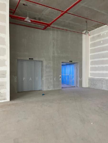 B2 Factory Space at Jalan Papan with 6m Ceiling and 300A Power, Jalan Papan, Boon Lay / Jurong / Tuas, 19,435 sqft, Factory / Workshop (B2) For Rent, by Patrik Tam, 500288875 - Cargo lifts - CommercialGuru.com.sg