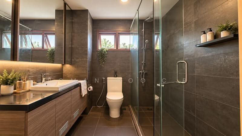 Cheapest landed in the east | foreigners & PRs eligible, Bedok / Upper East Coast, 6 Bedrooms, 2,476 sqft, Cluster House For Sale, by Roman Woo C P, 500288880 - Bathroom - PropertyGuru.com.sg